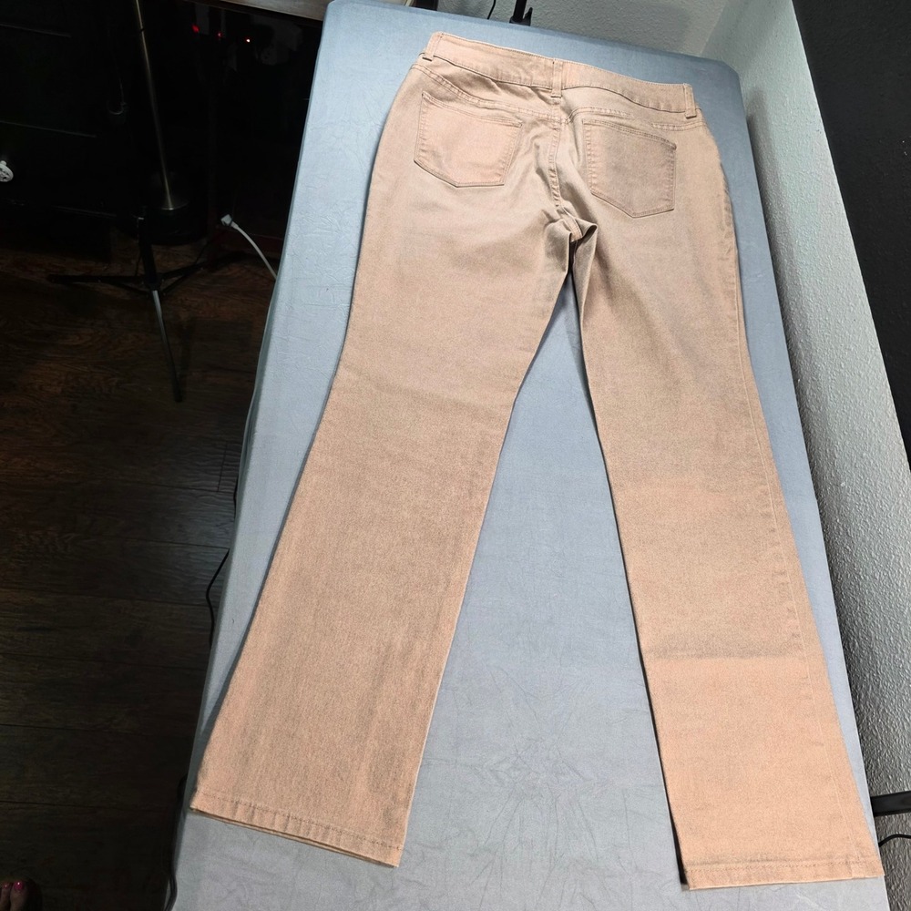 Chico's Platinum Denim Rose Gold Peach Beige Straight Leg Jeans Stretch 1 / 8 - Picture 9 of 12